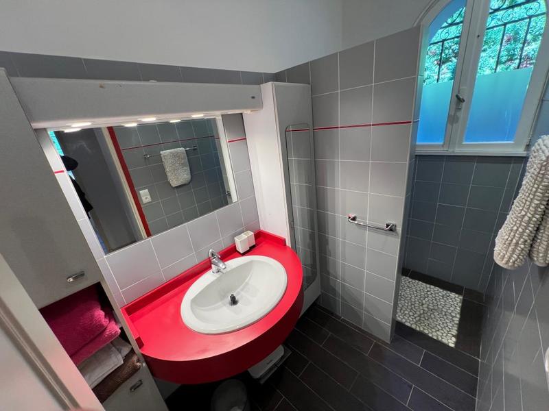 Maison - 275 m² - 6 pièces