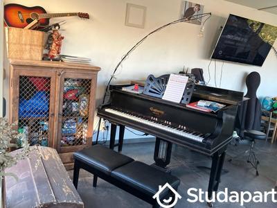 Chambre - 12 m² - 1 pièce