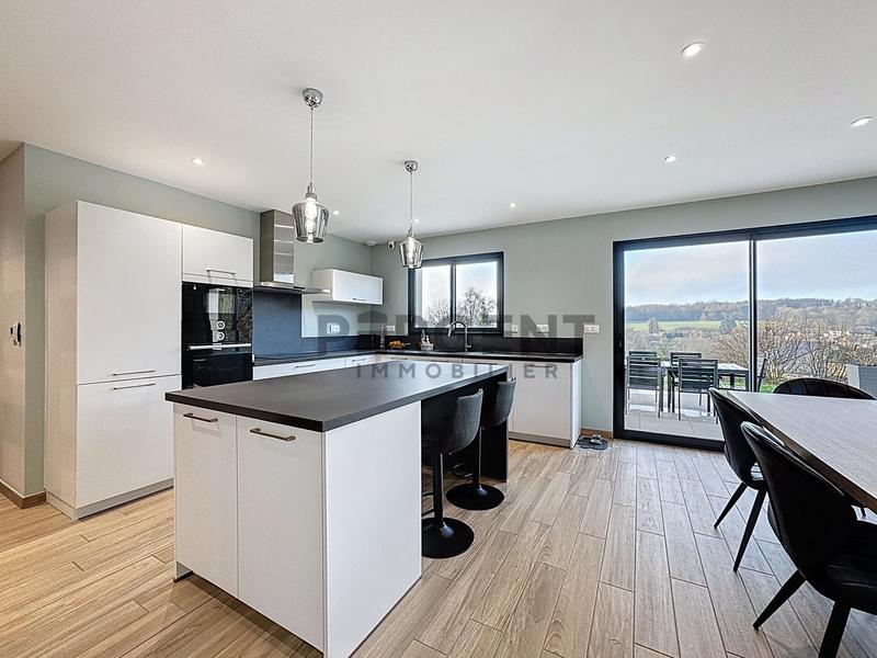 Maison - 115 m² - 5 pièces