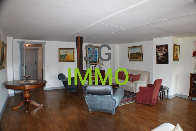 Maison - 600 m² - 14 pièces