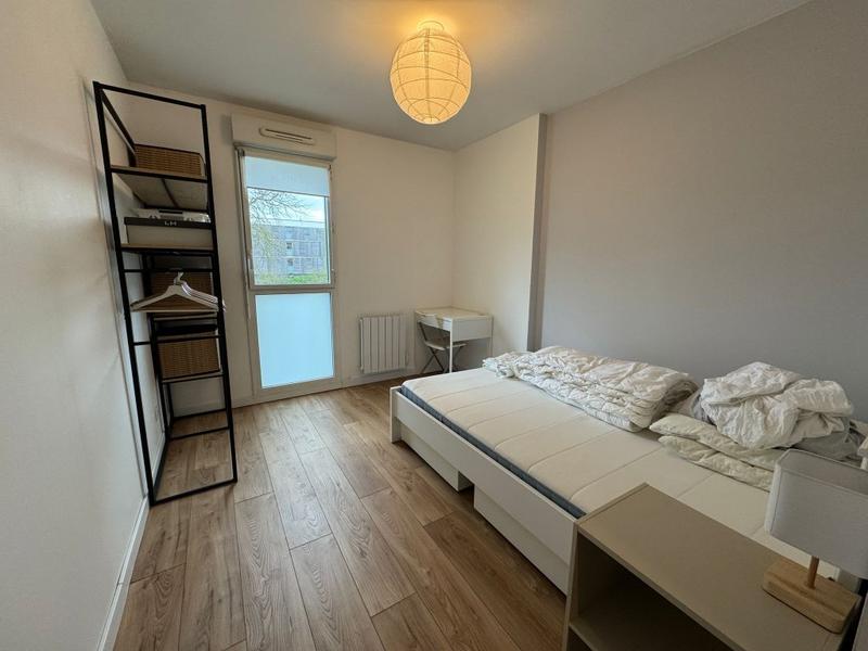 Chambre - 10 m² - 5 pièces