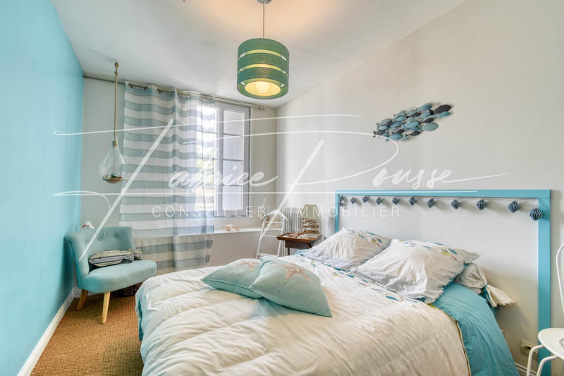 Maison - 203 m² - 7 pièces