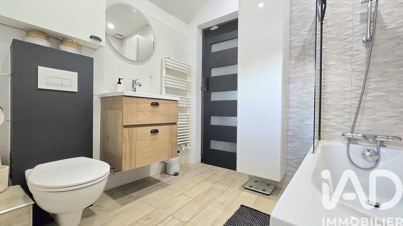 Maison de village - 80 m² - 4 pièces