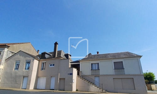 Maison - 95 m² - 8 pièces