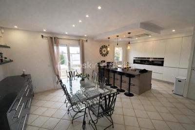 Maison - 110 m² - 7 pièces