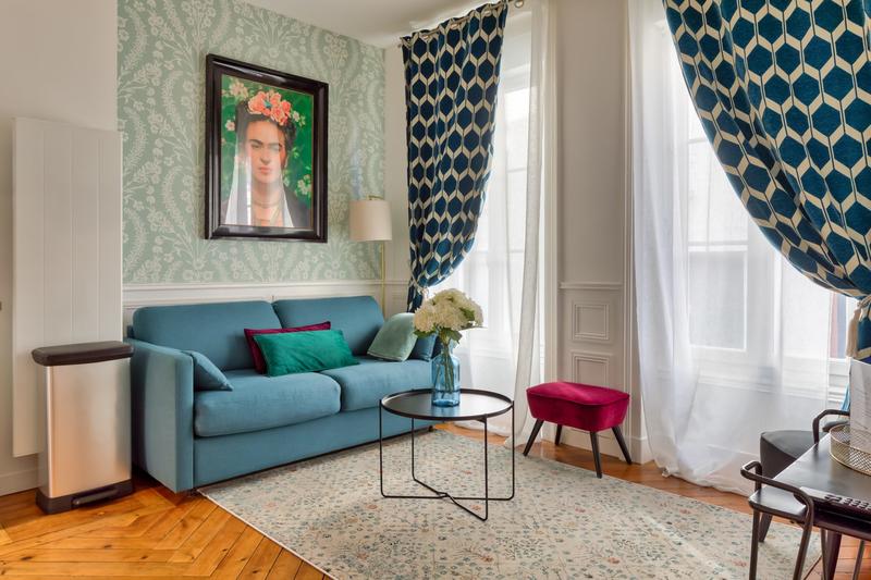 Maison - 280 m² - 10 pièces