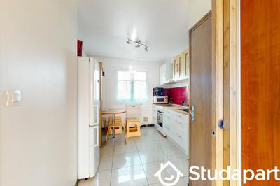 Chambre - 11 m² - 1 pièce