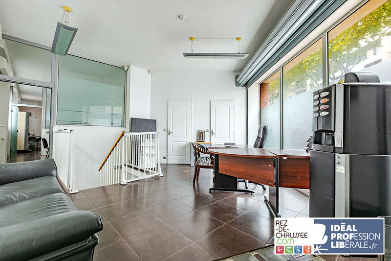 Local commercial - 76 m² - 4 pièces