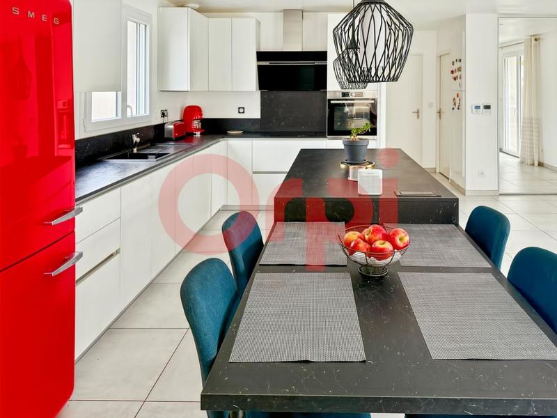 Maison - 142 m² - 5 pièces