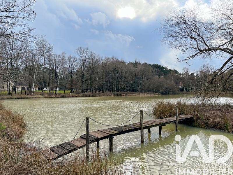 Maison - 239 m² - 8 pièces