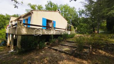 Maison - 190 m² - 4 pièces