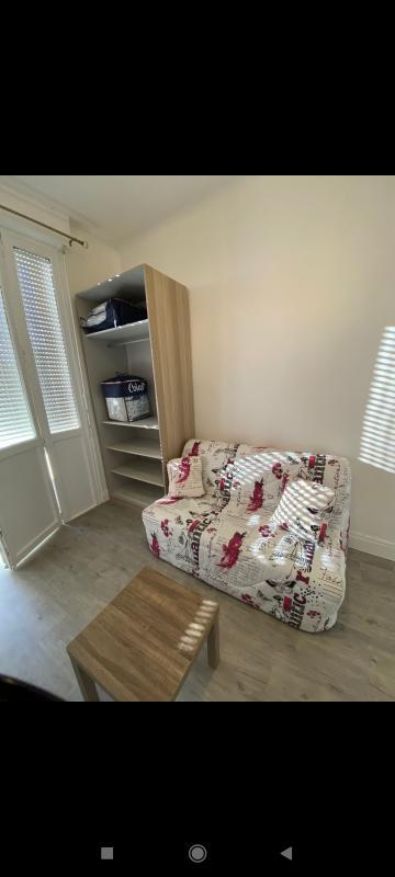 Studio - 12 m² - 1 pièce