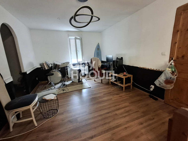 Maison - 229 m² - 8 pièces