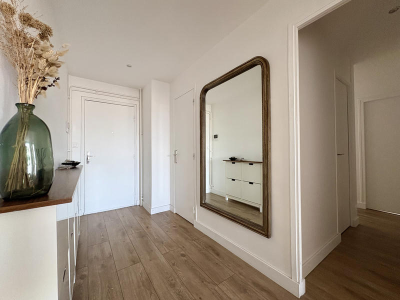 Appartement - 100 m² - 5 pièces