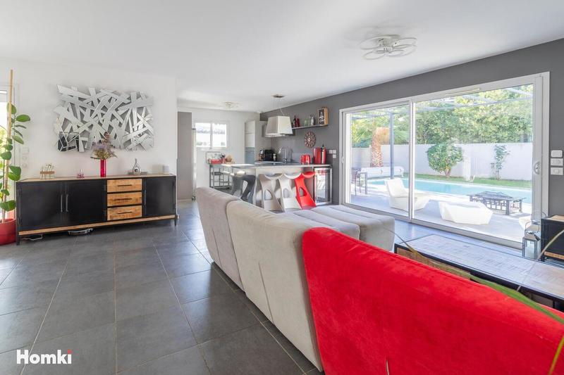 Maison - 137 m² - 6 pièces