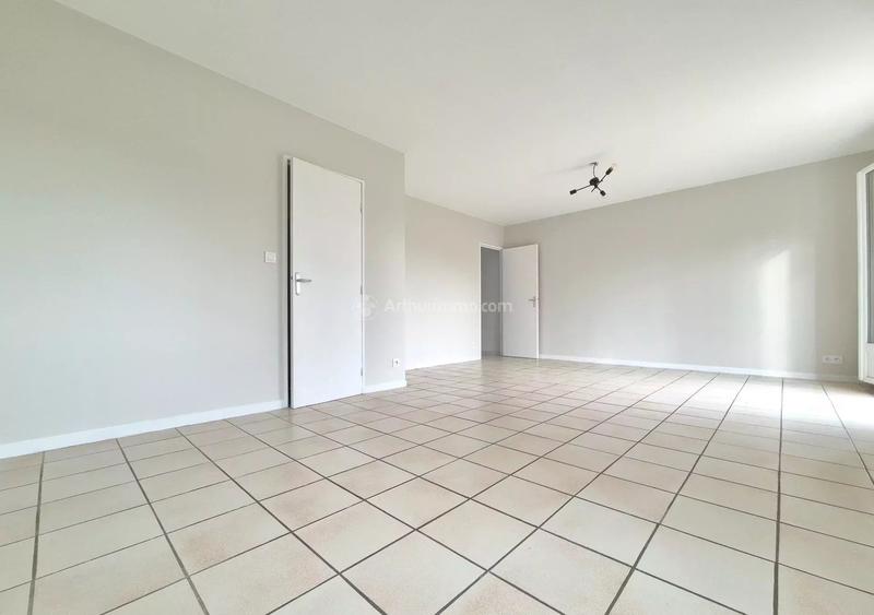 Appartement - 93 m² - 5 pièces