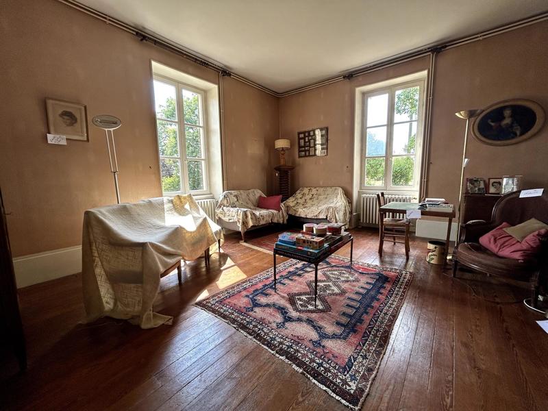 Maison - 297 m² - 10 pièces