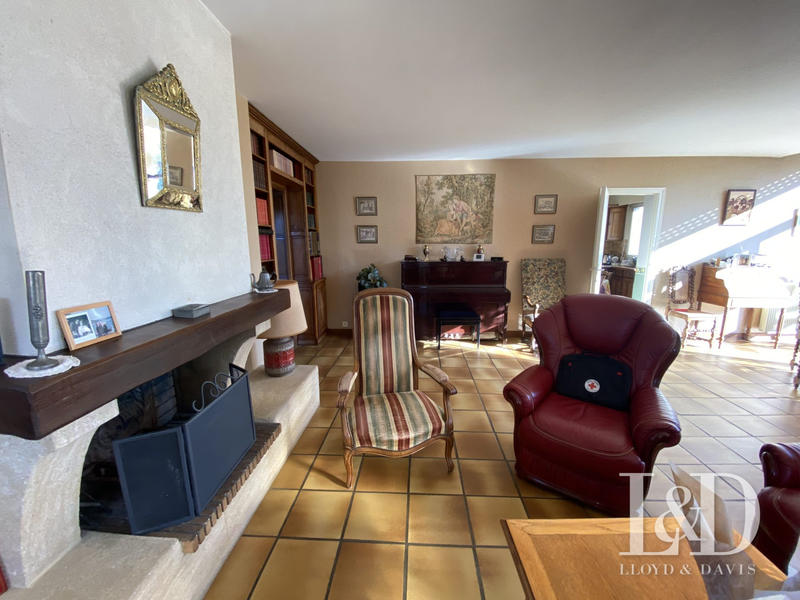 Maison - 155 m² - 8 pièces