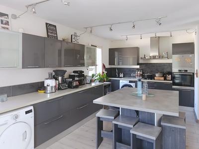 Maison - 146 m² - 5 pièces