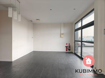 Local commercial - 102 m²