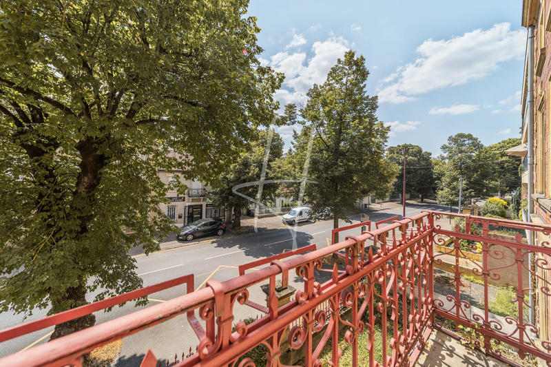 Appartement - 160 m² - 5 pièces