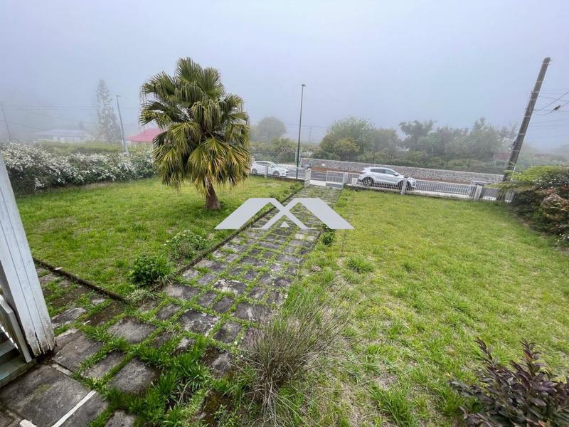 Maison traditionnelle - 251 m² - 7 pièces