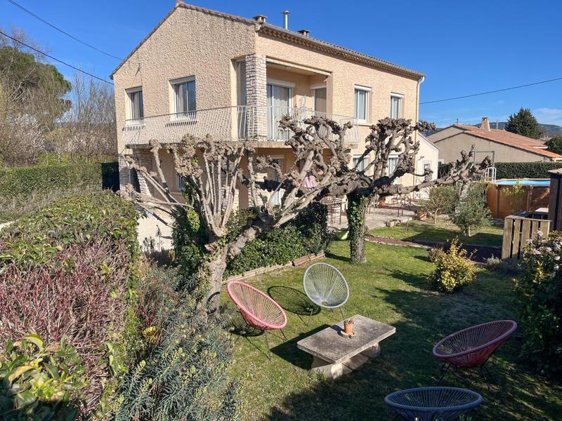 Maison - 150 m² - 4 pièces