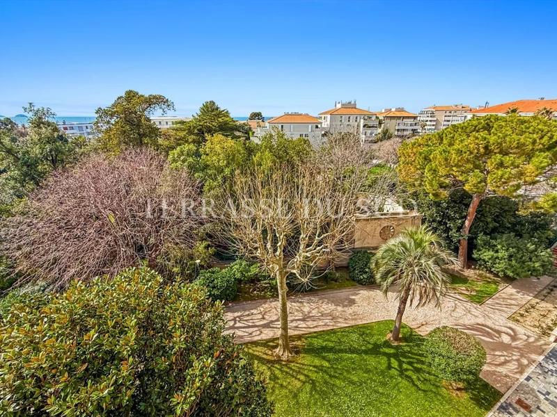 Appartement - 136 m² - 4 pièces