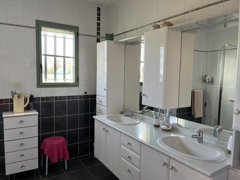 Villa - 229 m² - 5 pièces