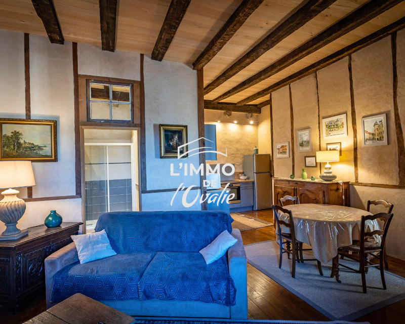 Maison - 300 m² - 16 pièces