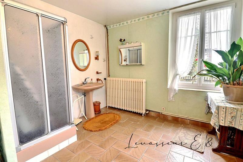 Maison - 185 m² - 7 pièces