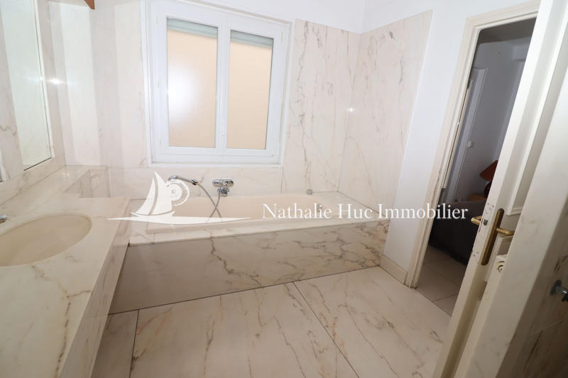 Appartement - 107 m² - 4 pièces