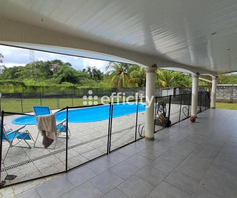 Maison - 170 m² - 5 pièces