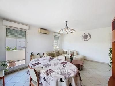 Appartement - 80 m² - 4 pièces