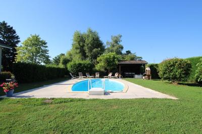 Maison traditionnelle - 178 m² - 7 pièces