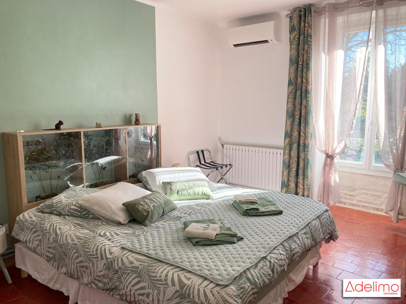 Mas - 418 m² - 18 pièces