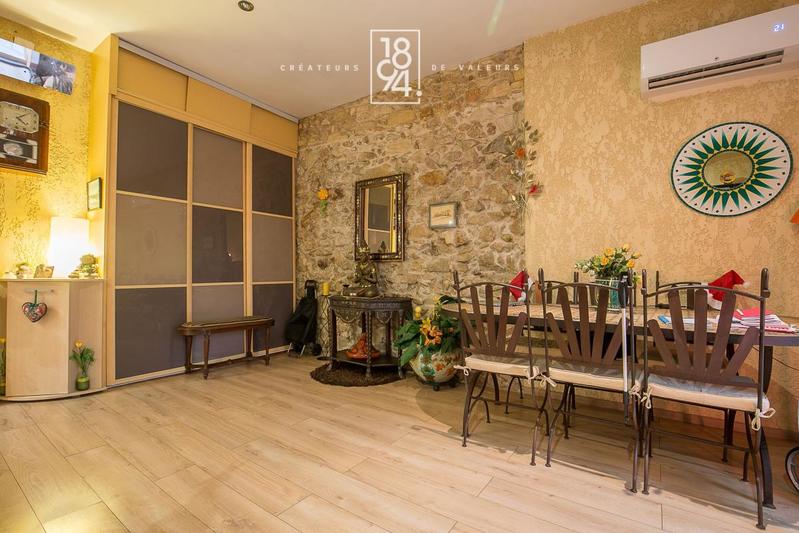 Appartement - 90 m² - 3 pièces