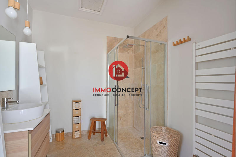 Villa - 206 m² - 8 pièces