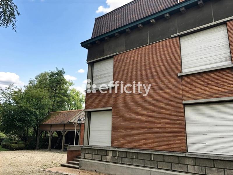 Maison - 440 m² - 12 pièces