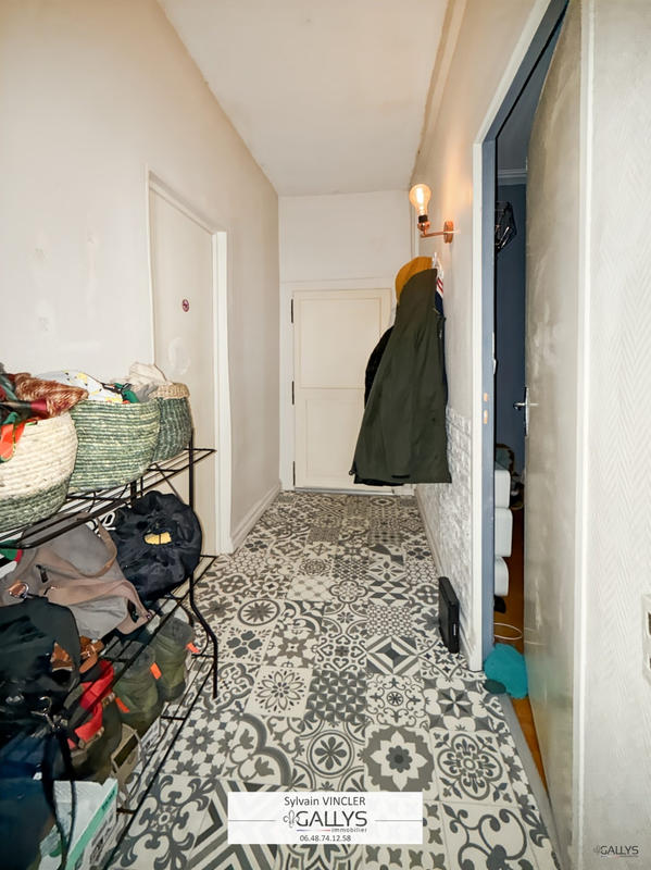 Appartement - 94 m² - 5 pièces