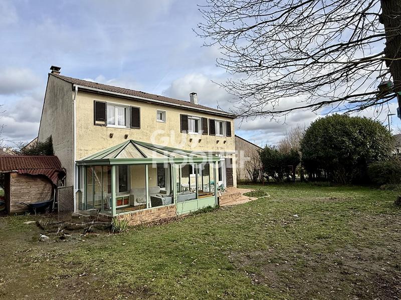 Maison - 171 m² - 8 pièces