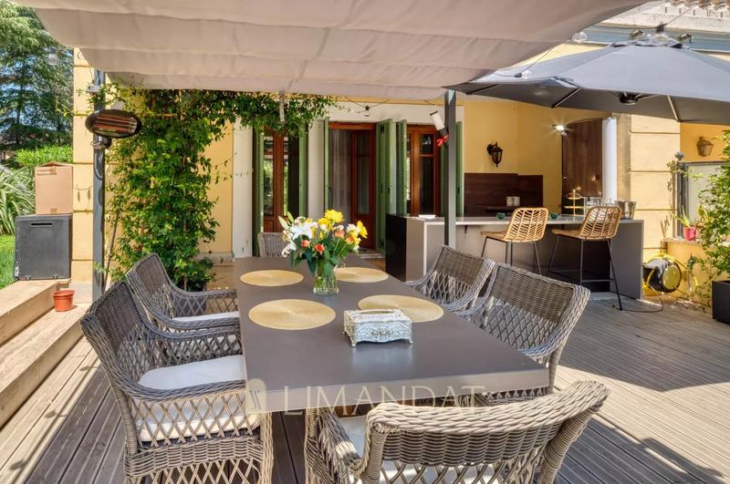 Appartement - 110 m² - 5 pièces