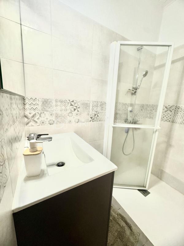 Maison ancienne - 202 m² - 9 pièces