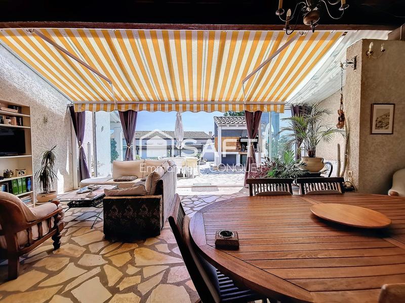 Maison - 178 m² - 8 pièces