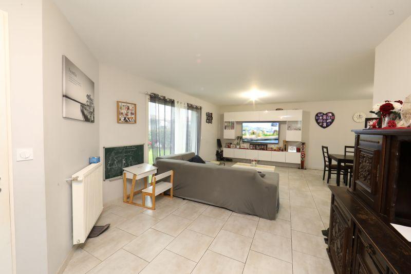 Maison contemporaine - 553 m² - 4 pièces