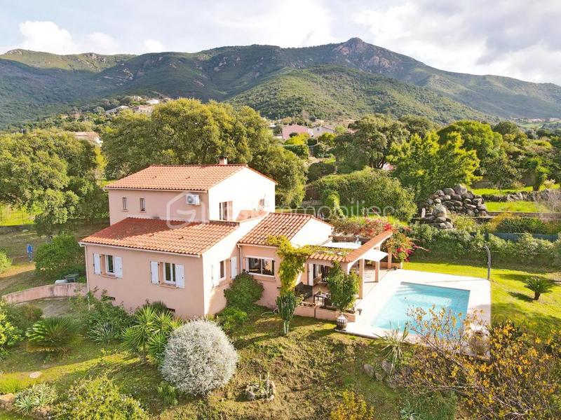 Villa - 157 m² - 5 pièces
