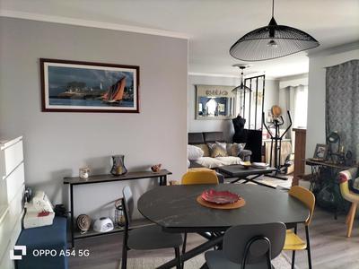 Appartement - 94 m² - 4 pièces