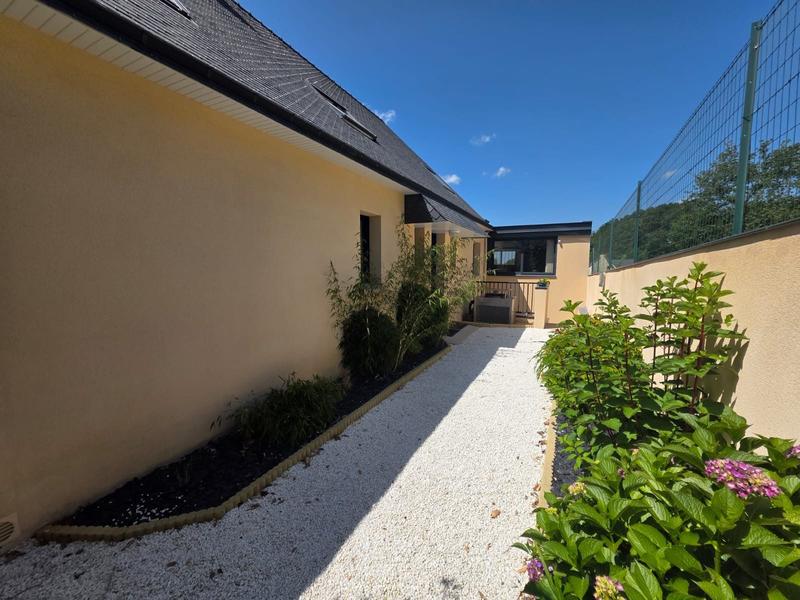 Maison contemporaine - 200 m² - 8 pièces