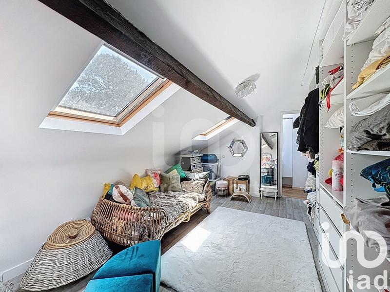 Maison - 200 m² - 11 pièces