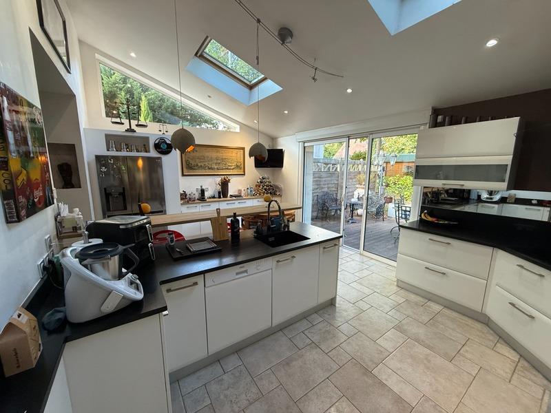 Maison - 170 m² - 5 pièces